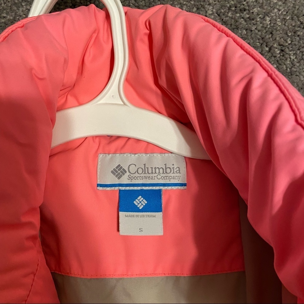 Columbia Puffer Coat - Picture 2 of 5
